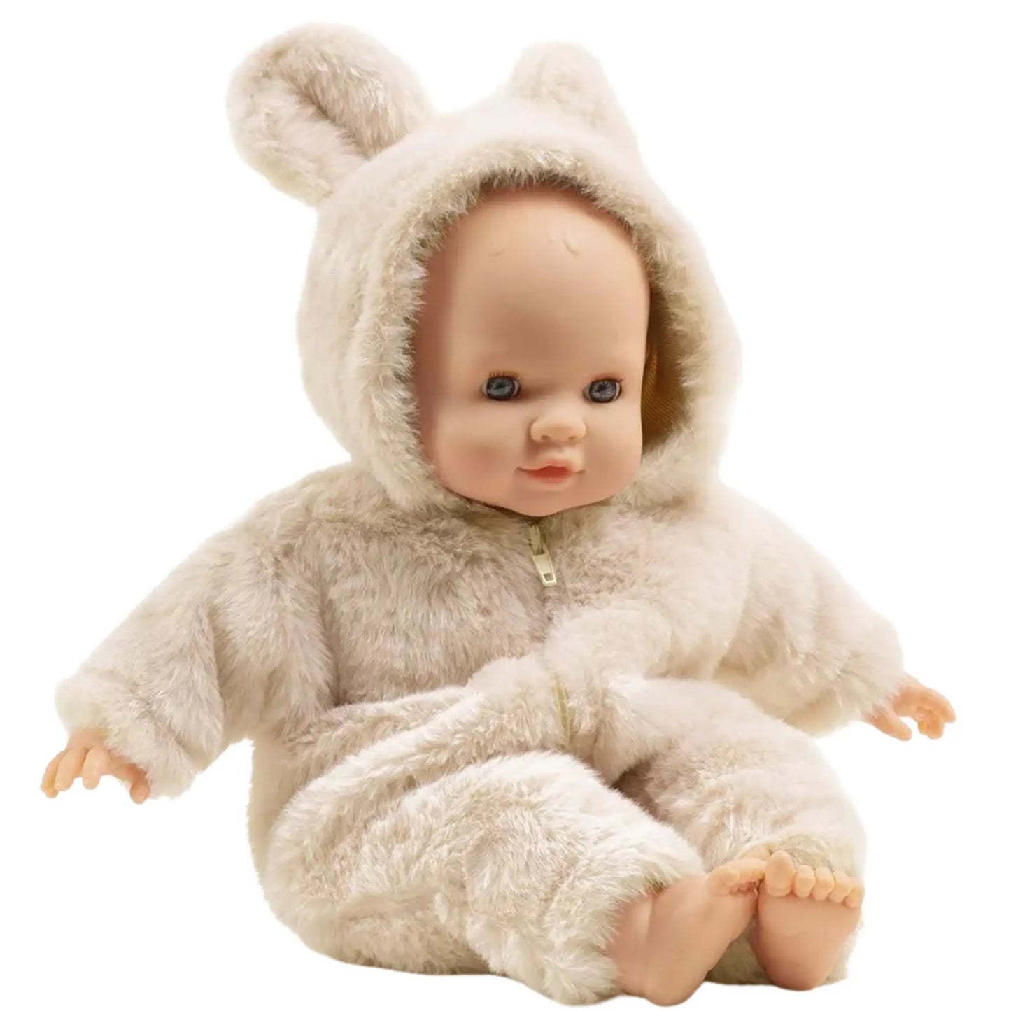 Émilie, poupée corps mou 36cm yeux dormeurs avec combinaison Winnie en fausse fourrure écru Minikane