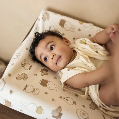 Housse matelas à langer / Miffy Family Farm