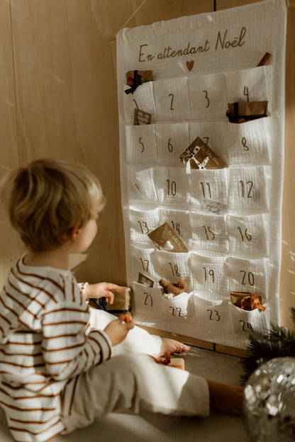 Calendrier de l'avent / Gaze écru / Je t'attends Père Noël Atelier Wagram