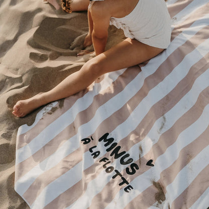 Serviette Minus à la flotte / Rose Zakuw