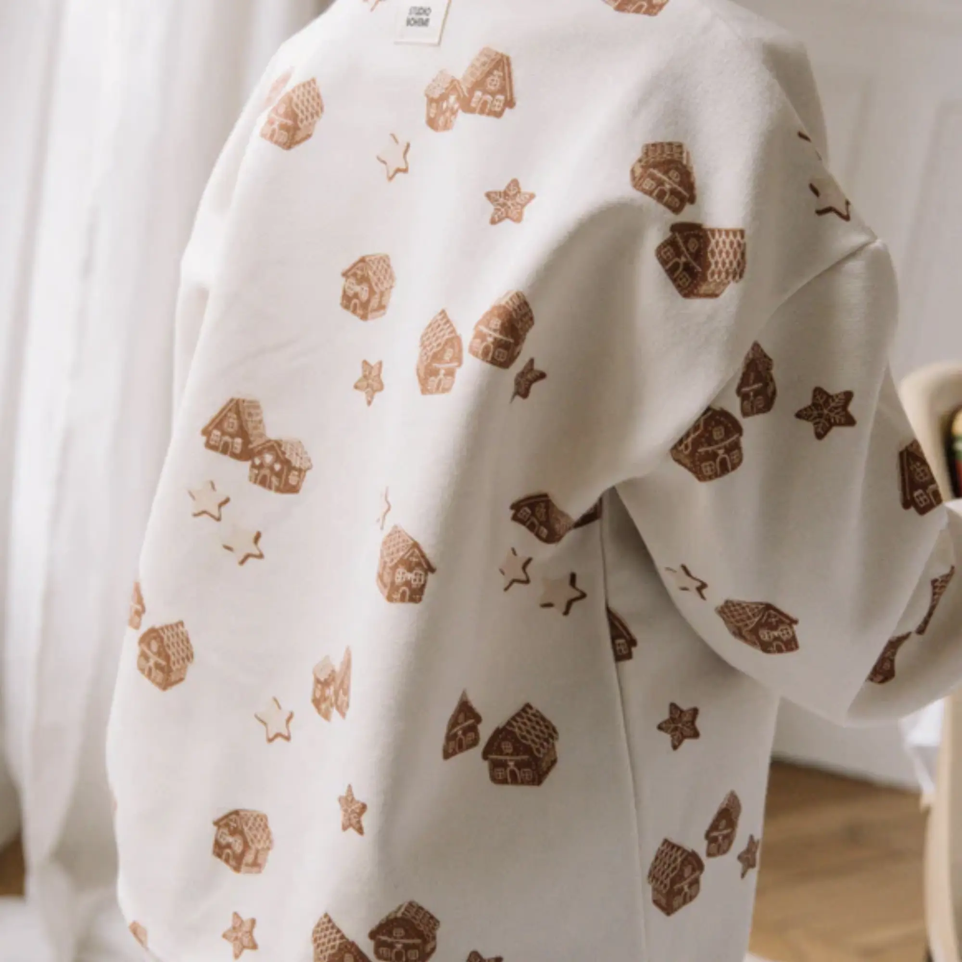 Sweat Bart / Ecru Village de Noëll Studio Bohème